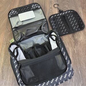 L.L. Bean Personal Organizer Large Hanging Toiletry Bag Black Travel